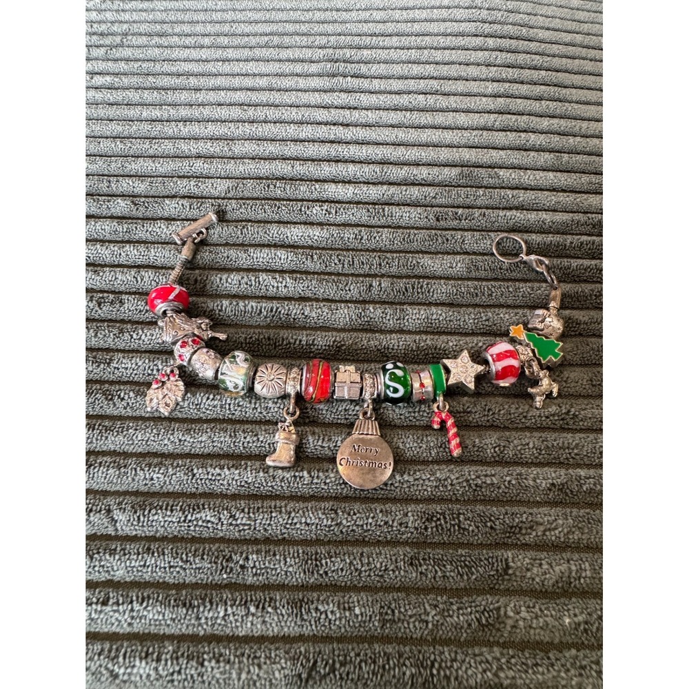 Christmas Charm Bracelet‎ Silver Tone Holiday Festive December Theme